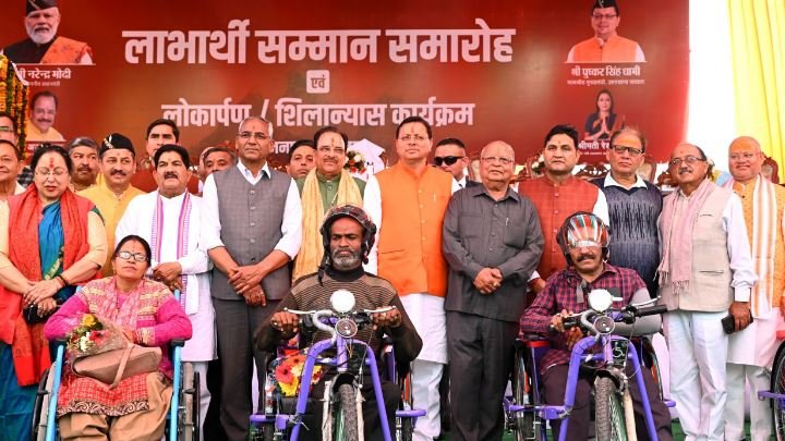 Uttarakhand:मुख्यमंत्री धामी ने खोला सौगातो का पिटारा, करोड़ों की दी सौगात, दंगाइयों को चेताया