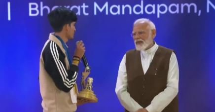 चमोली के पियूष को PM मोदी ने दिया सर्वश्रेष्ठ ‘Best Nano Creator Award’ पुरस्कार, CM ने दी बधाई