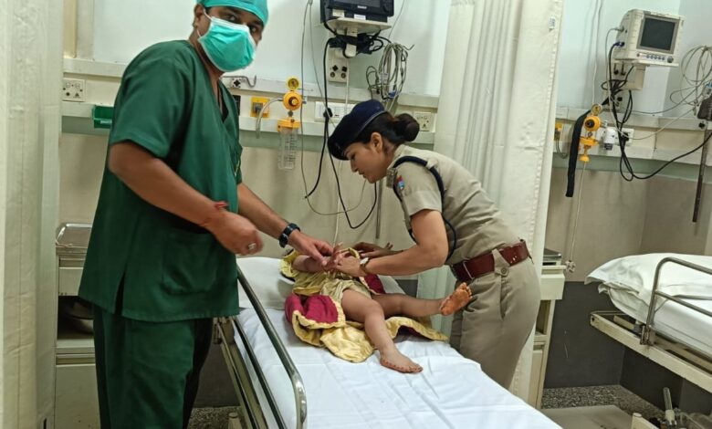 मासूम बच्ची के लिये भगवान बने दून एसएसपी