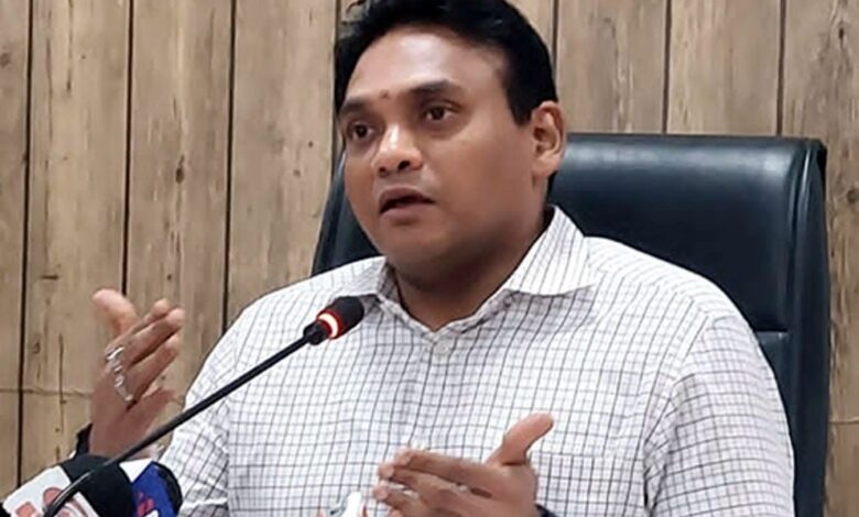 अस्पतालों में जरूरी दवाओं का स्टाक रखने के निर्देश