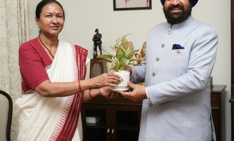 मुख्य सचिव ने की राज्यपाल से मुलाकात