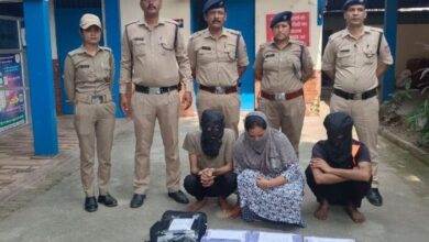 नशा कारोबारी गिरफ्तार , नौ लाख की नगदी बरामद नशा कारोबारी गिरफ्तार , नौ लाख की नगदी बरामद