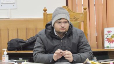 अधिकारियों व कर्मचारियों की जिला मुख्यालय पर उपस्थित अनिवार्य कर दी गई