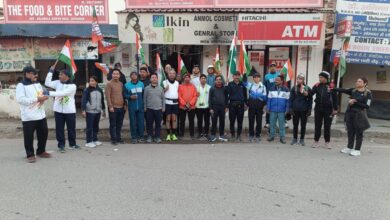 मतदाता दिवस : राष्ट्रीय झंडे के साथ पूरी की 26 किलोमीटर की दौड़