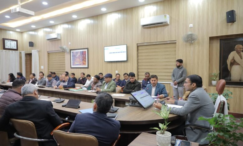 सीएम की समीक्षा में जिला रहना चाहिए अव्वल