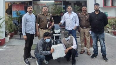 दो लाख की अफीम सहित दो गिरफ्तार दो लाख की अफीम सहित दो गिरफ्तार